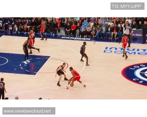 伦纳德28分哈登19+8 快船大胜篮网